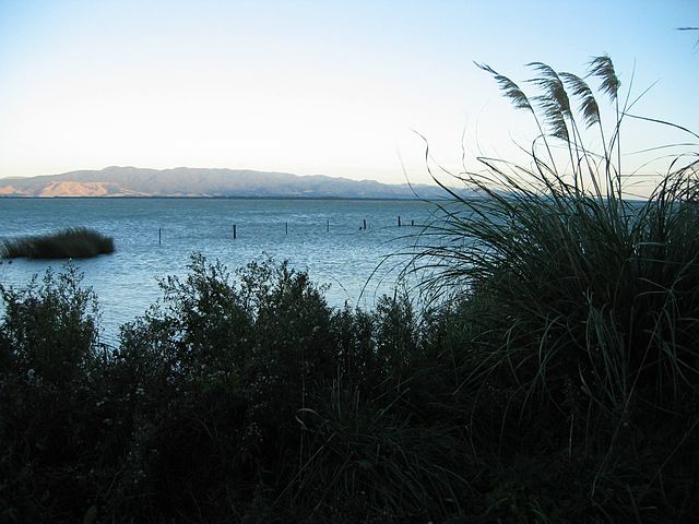640px-Aorangi_Range_over_Lake_Wairarapa